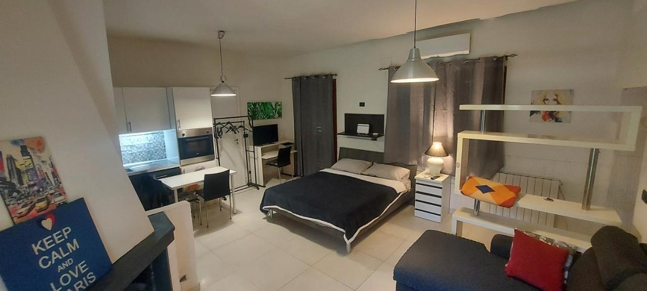 Appartamento Suite Deluxe Climatiz Cucina Giardino Wifi Smart Tv Amazon Prime Video Inclusi Aci Bonaccorsi Exterior photo