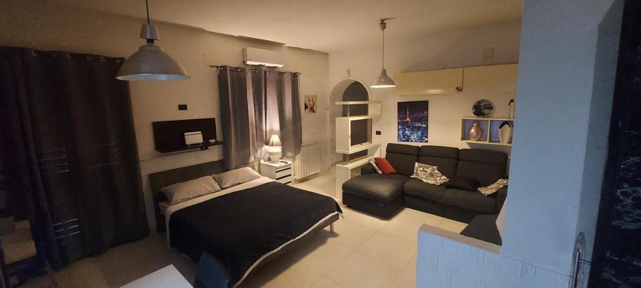 Appartamento Suite Deluxe Climatiz Cucina Giardino Wifi Smart Tv Amazon Prime Video Inclusi Aci Bonaccorsi Exterior photo